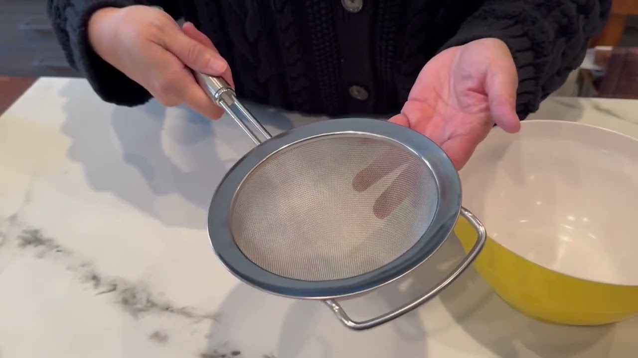 R&ouml;sle 95260 Stainless Steel Round Handle Kitchen Strainer, Fine Mesh, Sifter Review