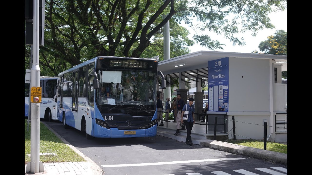 Capek Dengan Macet Tangerang-Jakarta? Coba Layanan Transjabodatebek Rute S61 (Alam Sutera - Blok M)!