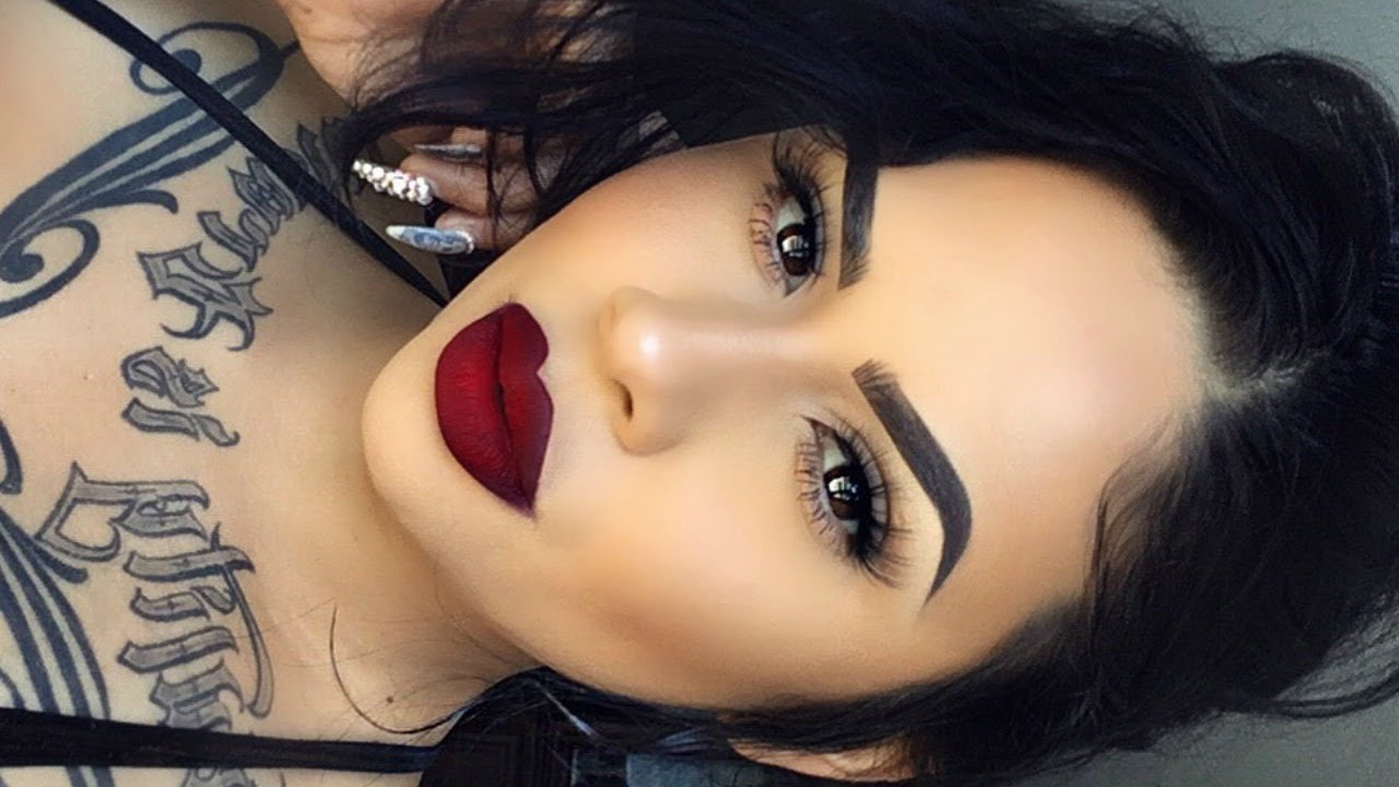 CLASSIC RED LIP & SOFT NATURAL EYES TUTORIAL