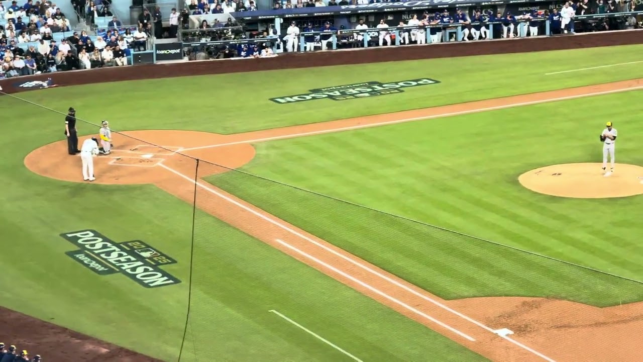 Ohtani’s 1st Homer at NLCS Game 4