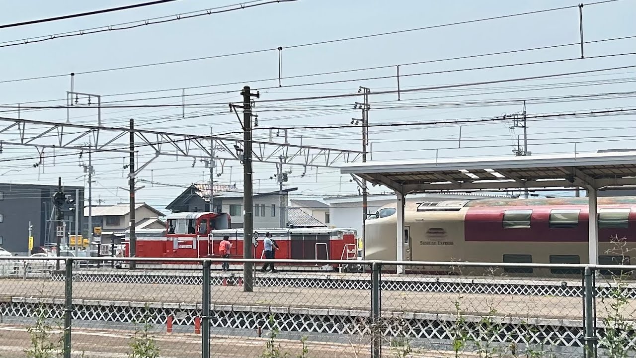 DE10に牽引されて、サンライズ出雲が回送されてきました 2025年7月2日
