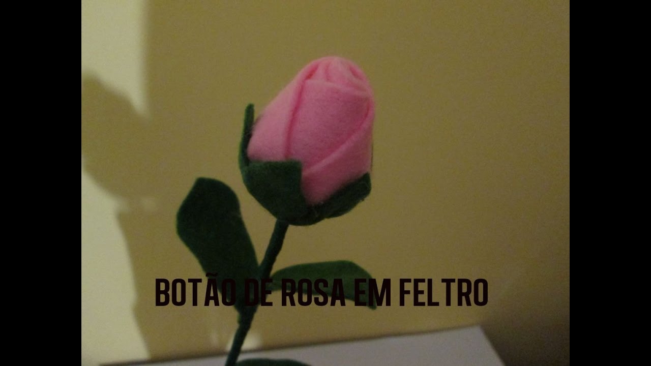 BOTÃO DE ROSA EM FELTRO