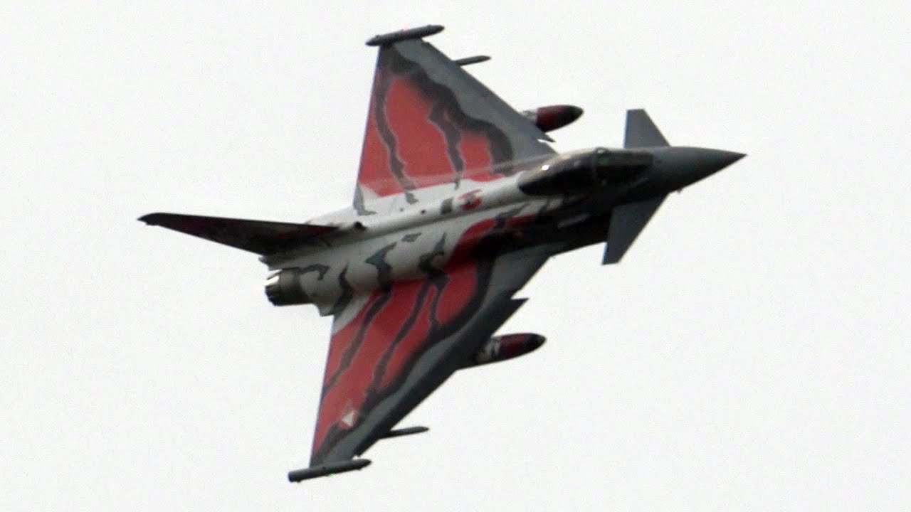 4Kᵁᴴᴰ Austrian Air Force Eurofighter Typhoon Impressive Display @ NATO Days 2022