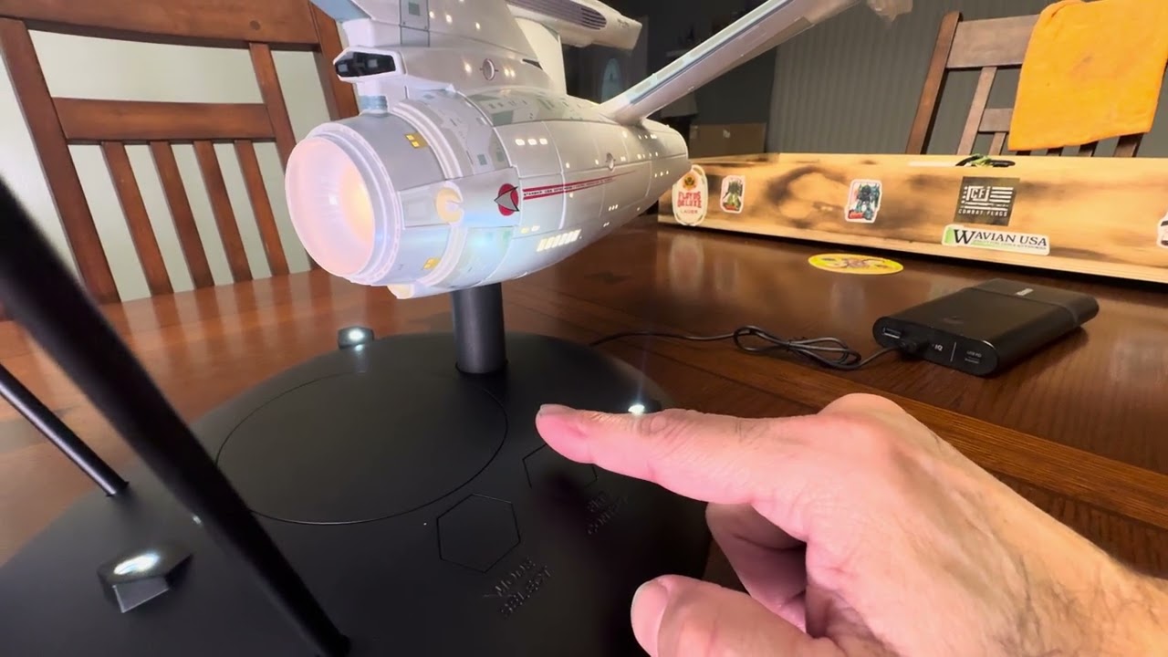 Tomy Plus NCC-1701 Refit ( Help / tips video )