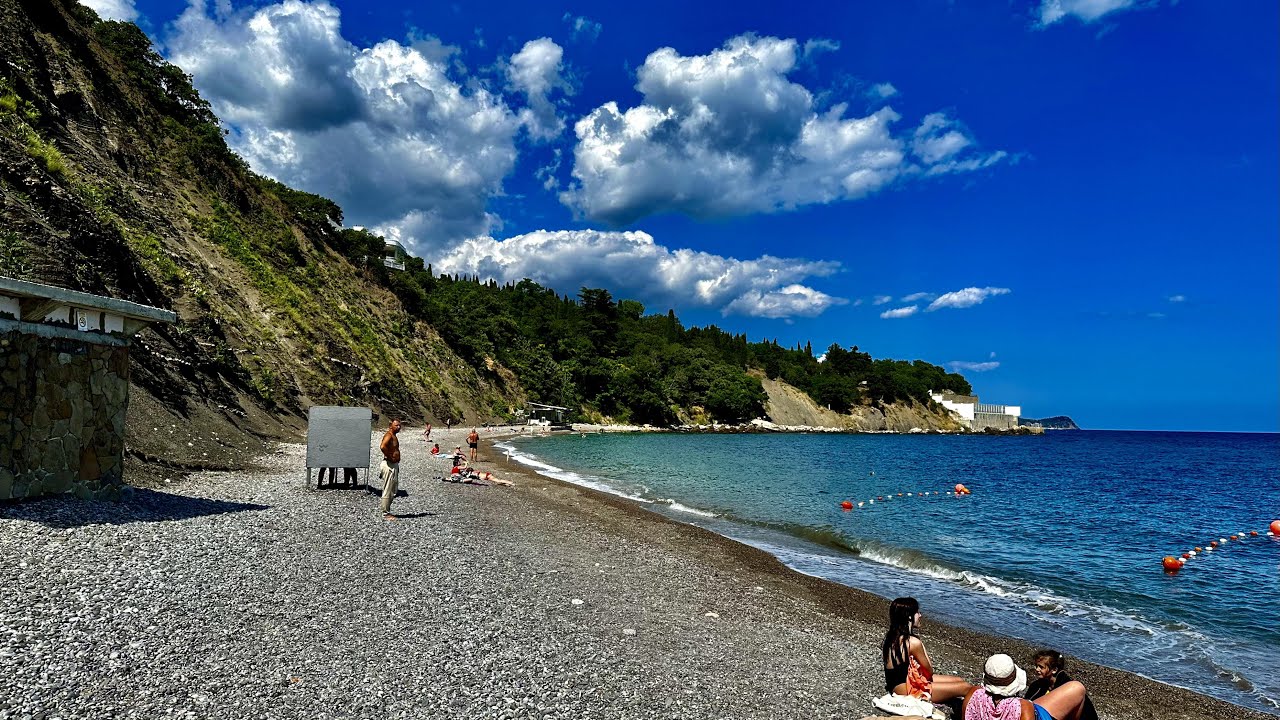 КРЫМ. АЛУПКА. Обзор пляжей, цены в столовой и Воронцовский парк. Где в Крыму самые вкусные чебуреки