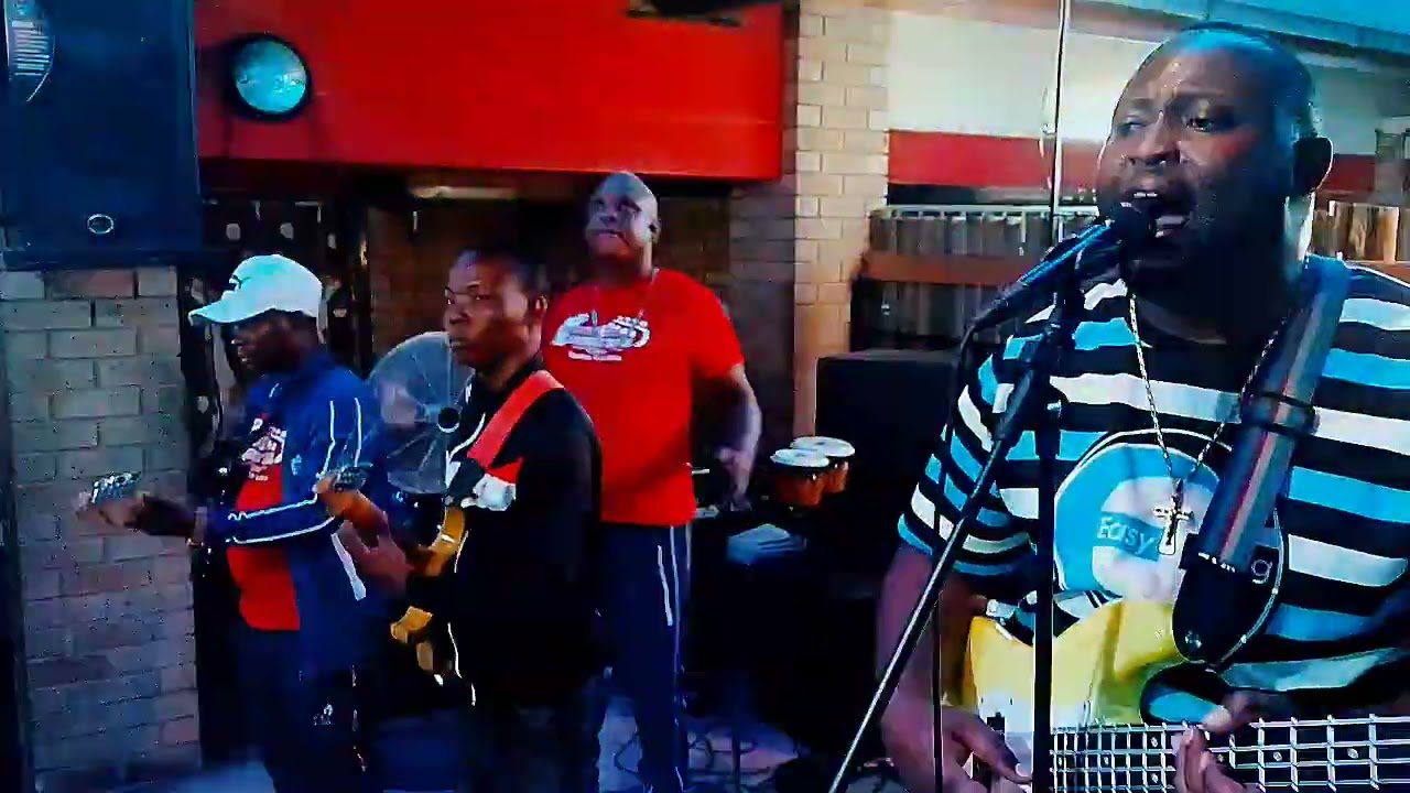 Dannybass Crew - Mario Live Performance 🔥 Botswana Music 
