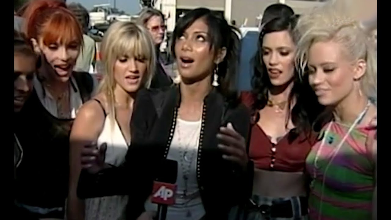 Pussycat Dolls singing 