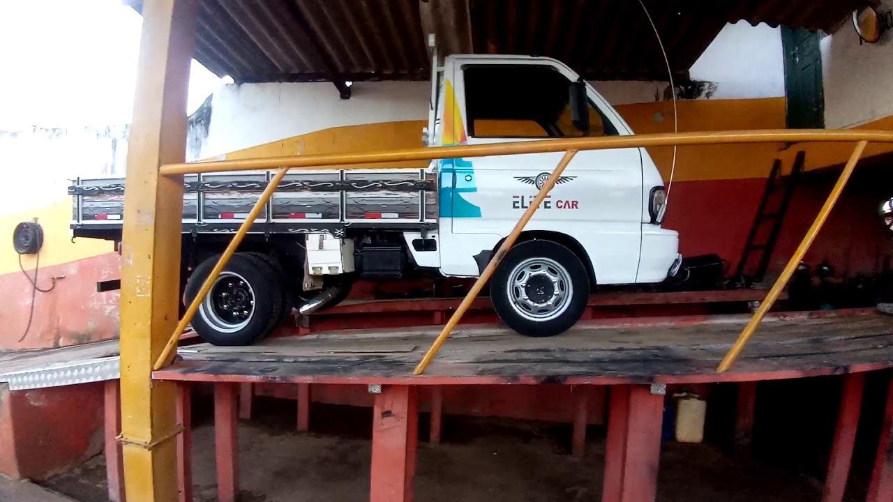 Towner adaptada com motor Fire do Fiat Uno - Kia Towner
