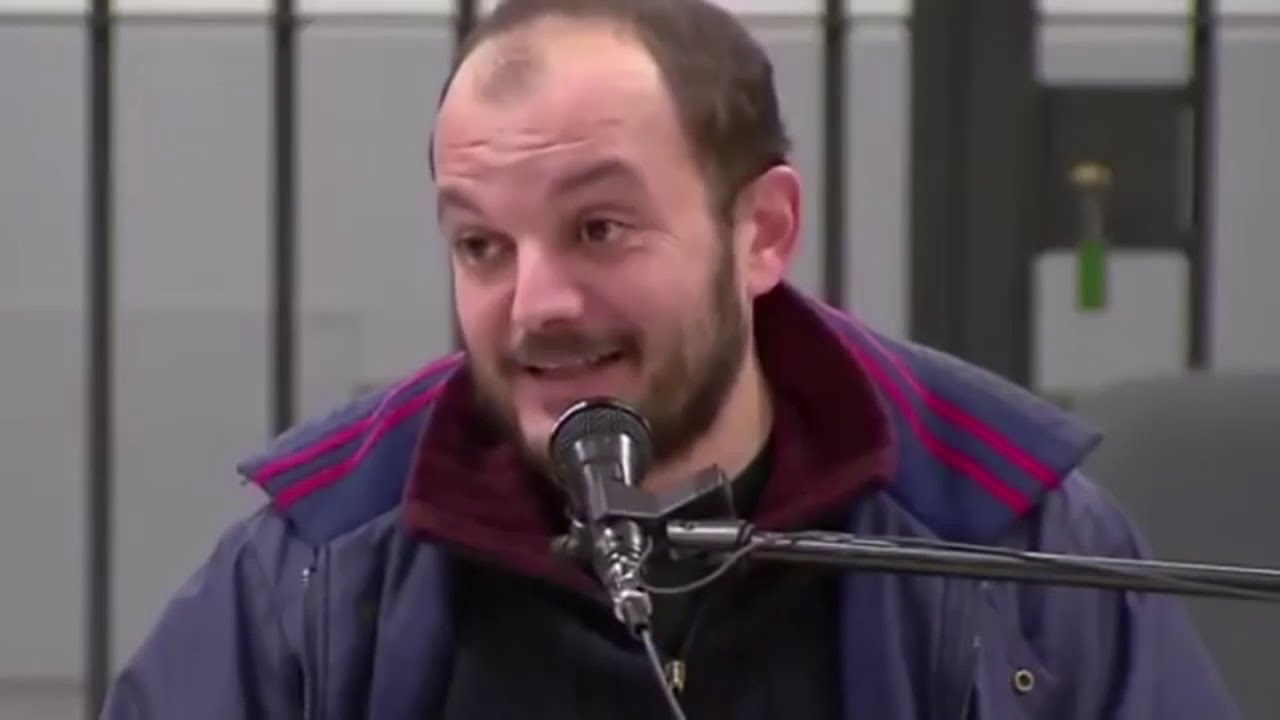 YTP - Alberto Biggiogero prova a praticare il gioco del biscotto ma diventa cieco