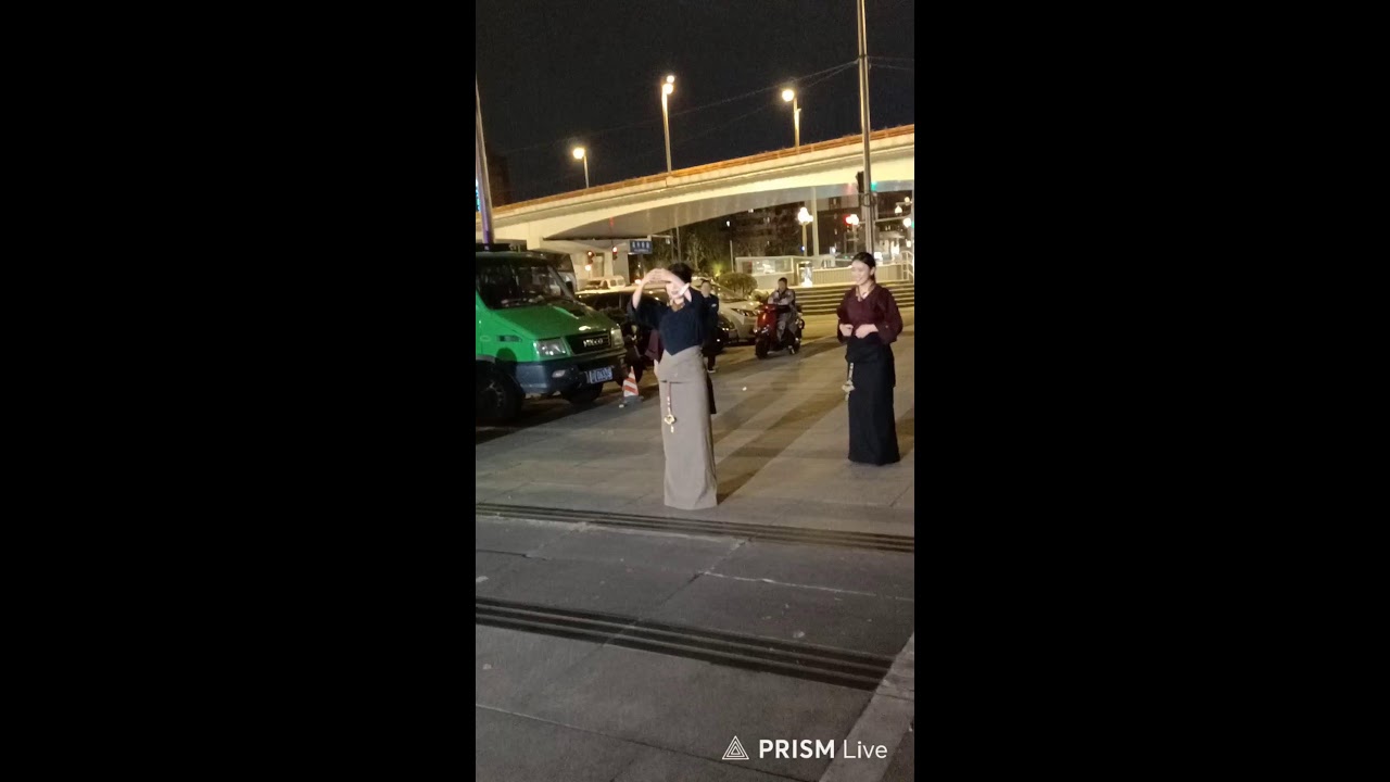 Live streaming of 藏族舞