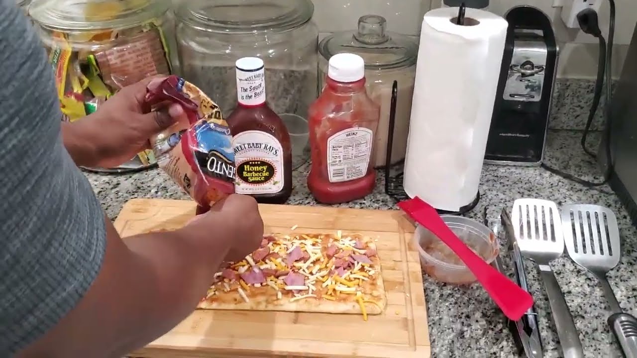 Homemade Flatbread Pizza 🍕