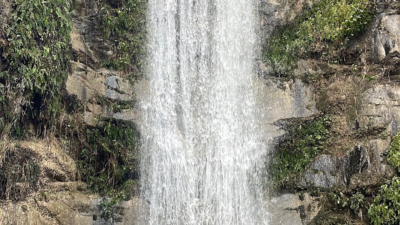 Trail canyon falls.
