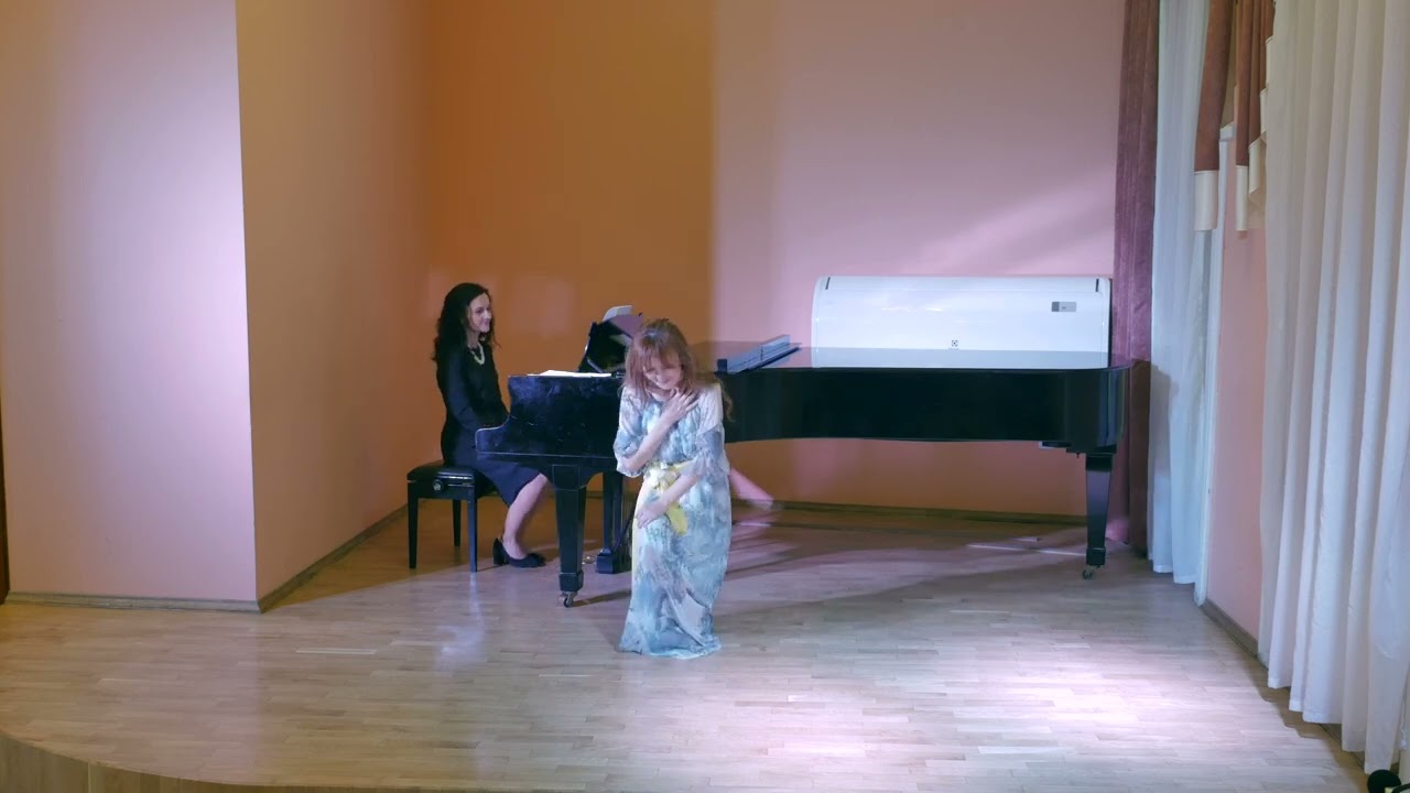 Вальси  танго та багато іншого. Серін де Лабом - сопрано, Ольга Новаківська -фортепіано