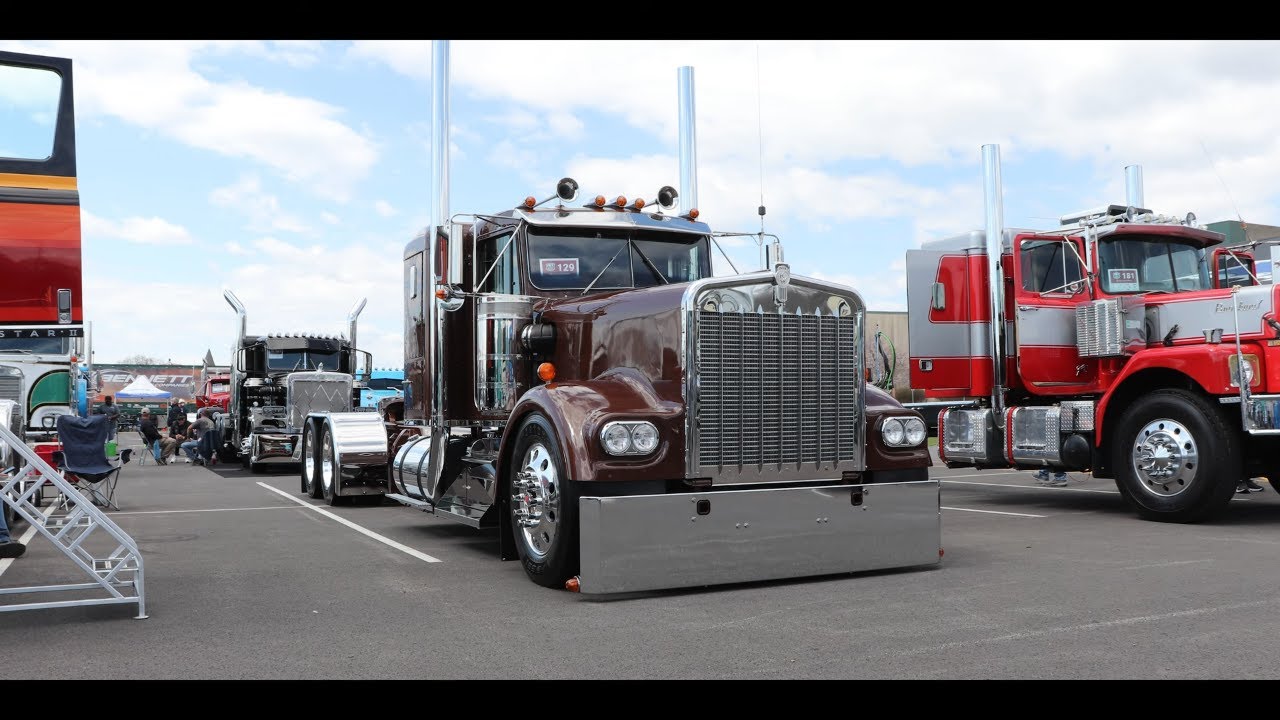 Smokey And The Switchblade