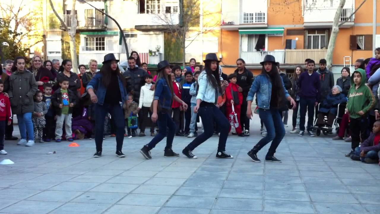 Danses per a celebrar el Dia Internacional de les Dones a Badalona Sud