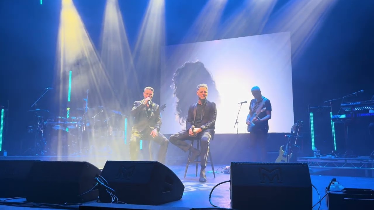 Boyzlife Tell Me What Makes A Man/Swear It All Over Again Guildford 12/02/2026