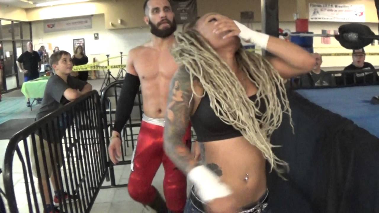 Lacey Lane vs Jon Cruz