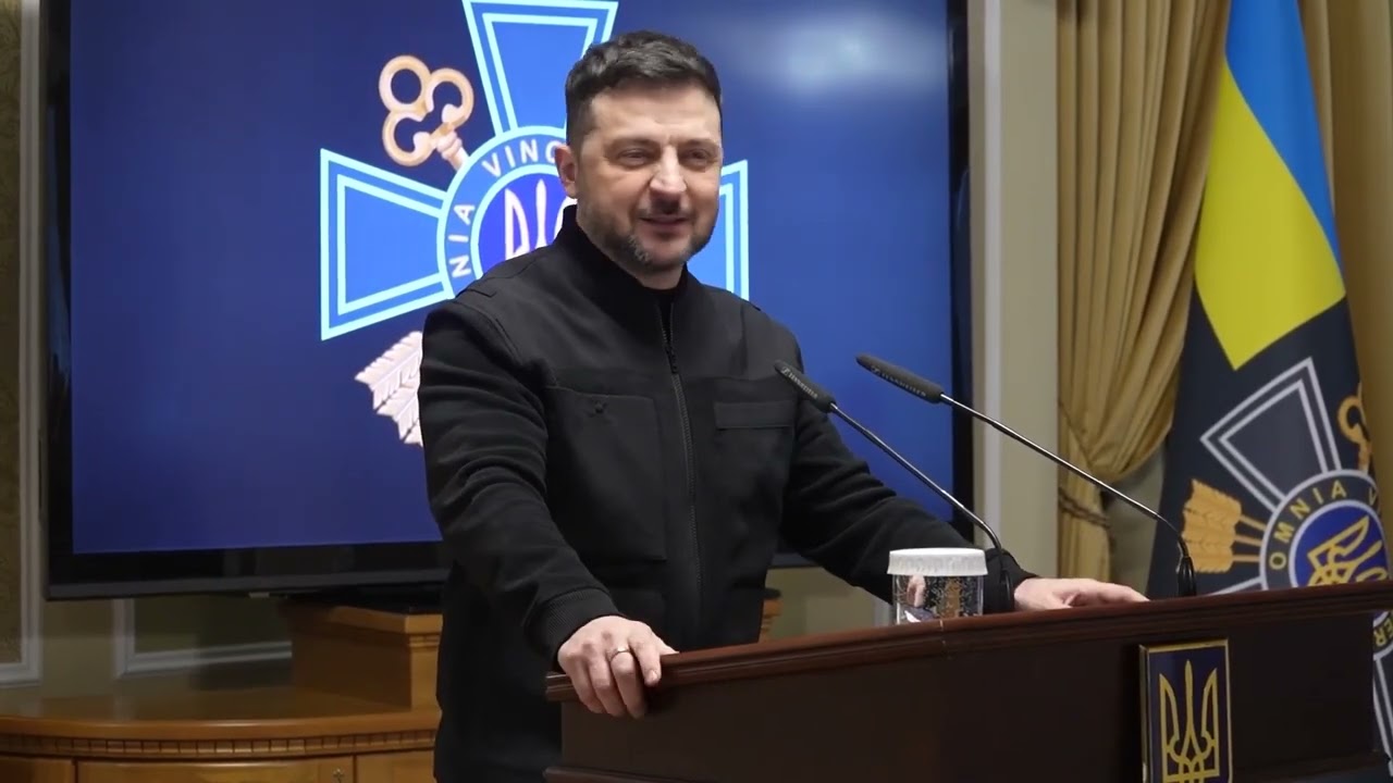 Зеленський привітав службовців Зовнішньої розвідки з професійним днем