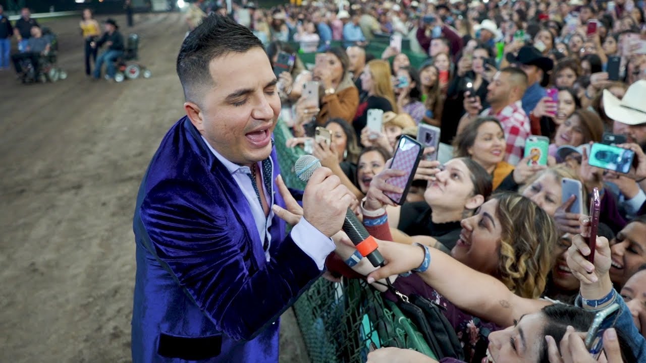 En Vivo - La Arrolladora Banda El Limón - Calidad y Cantidad