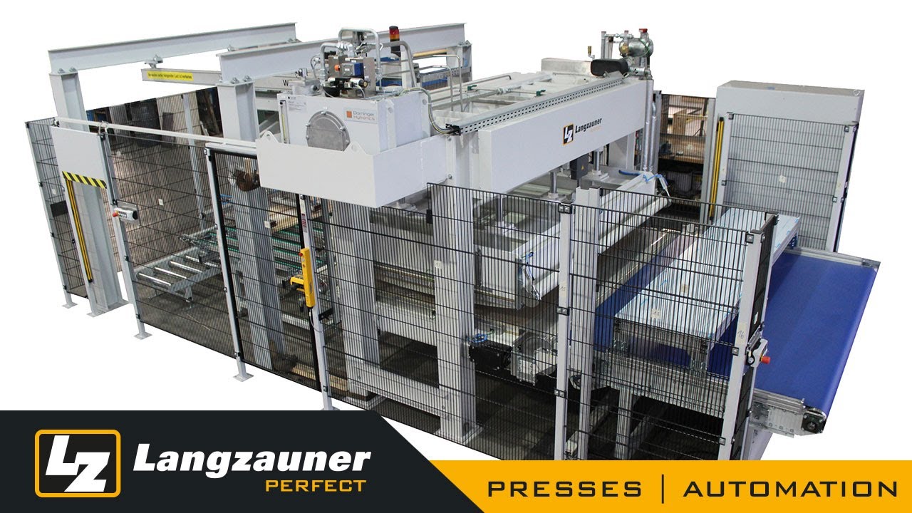 Hydraulische Durchlaufpresse mit 3-Achsen-Handling-System