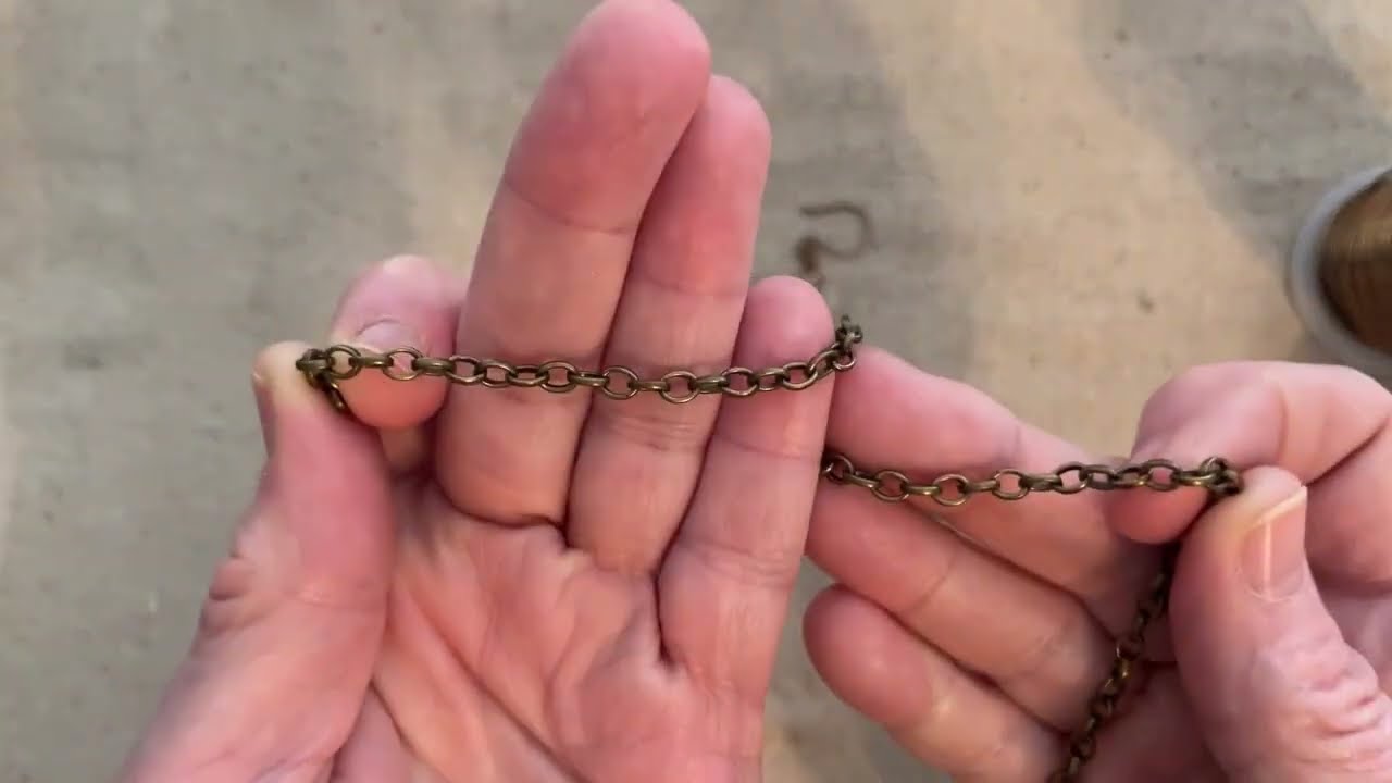 How to make a wire clasp for a necklace