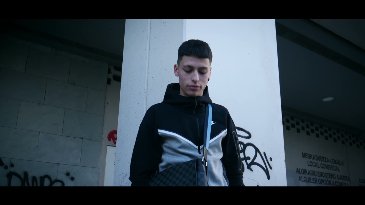 Deloy - FUTBOLISTA (video oficial)