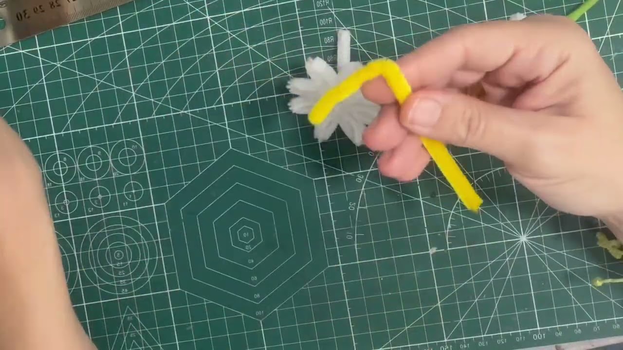 Tutorial de Margaritas silvestres con limpiapipas DIY