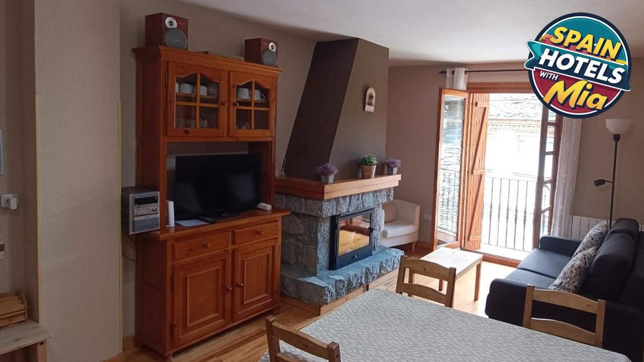 Apartamento El Refugio de Sara | Benasque, Spain | Hotel Review 🛏️