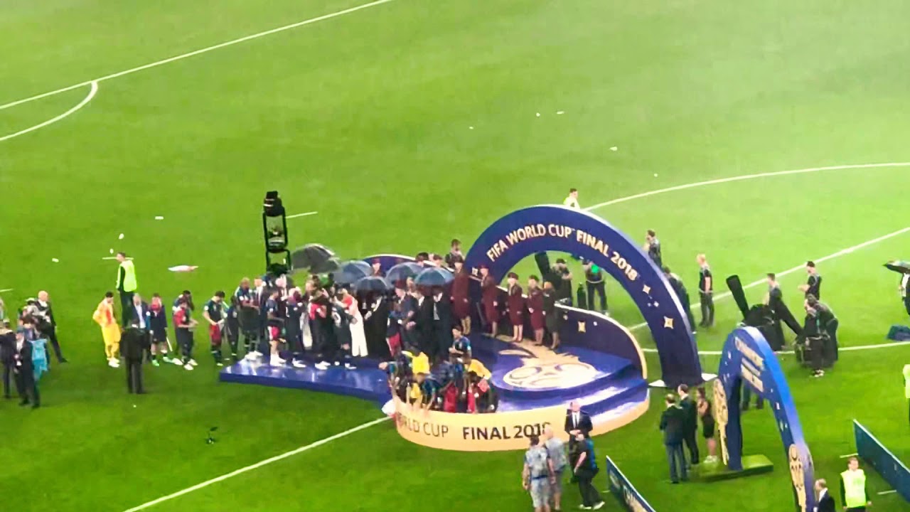 Les bleus et la remise de la coupe du monde 2018