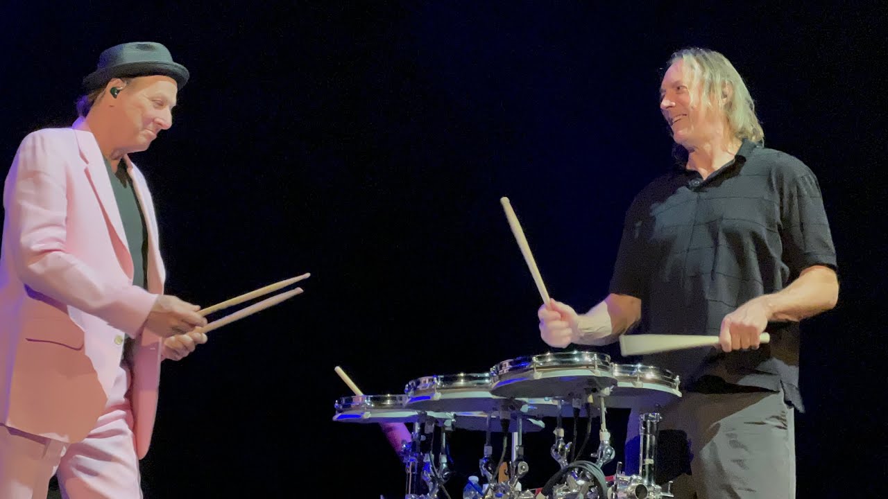 BEAT - Waiting Man (Live at Massey Hall; Toronto ON)
