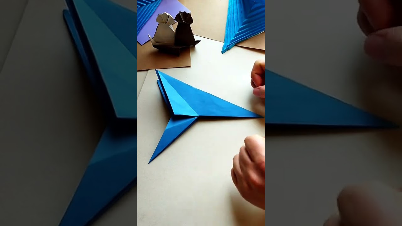 Pájaro de Origami que mueve las alas (papiroflexia)