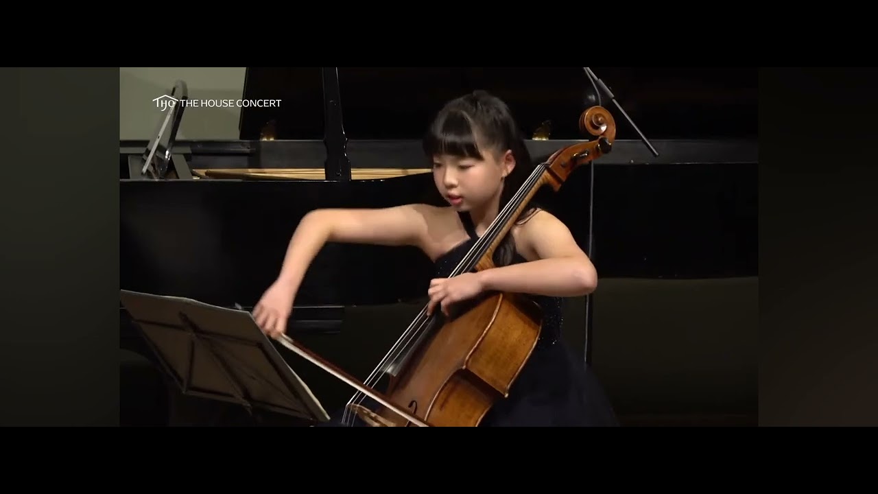 D. Shostakovich : Piano Trio No.2 in E minor, Op.67 - 4. Allegretto (Rabbit Trio 14years) 