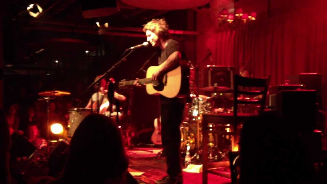 Ben Howard - Old Pine / Live @ Papiersaal 14.11.2011