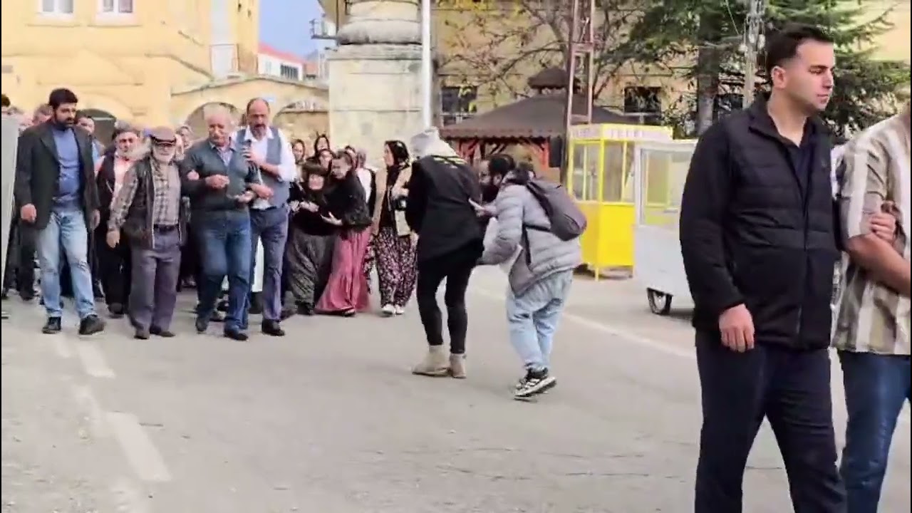 T&uuml;rk Sineması limon &ccedil;i&ccedil;ekleri. Kamera arkası/ Ağıt