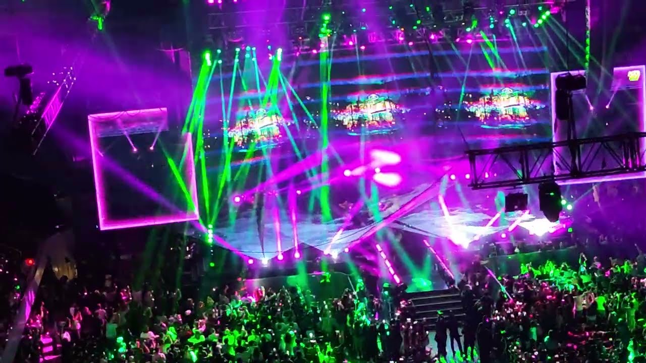 "UMAALIGID" by Sarah G & SB19 | Live Performance at Acer Day 2025 MOA ARENA 