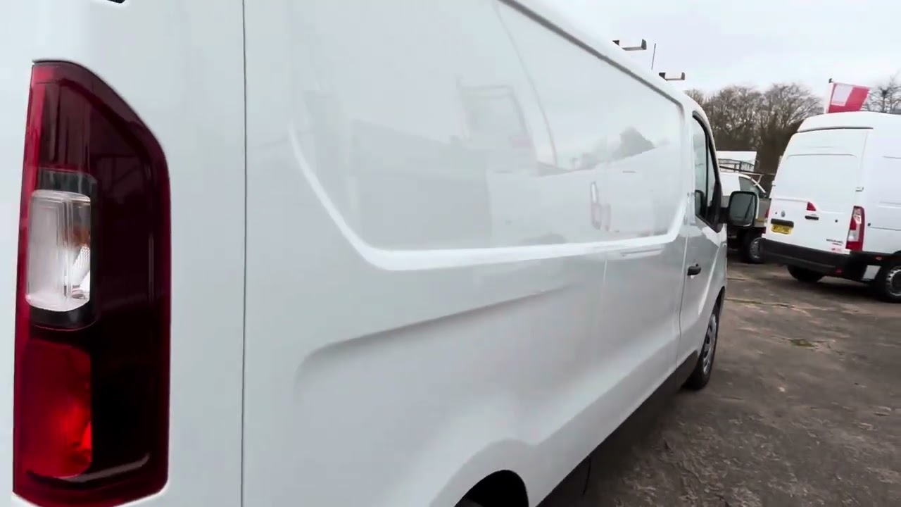 DV71 SFN NISSAN NV300