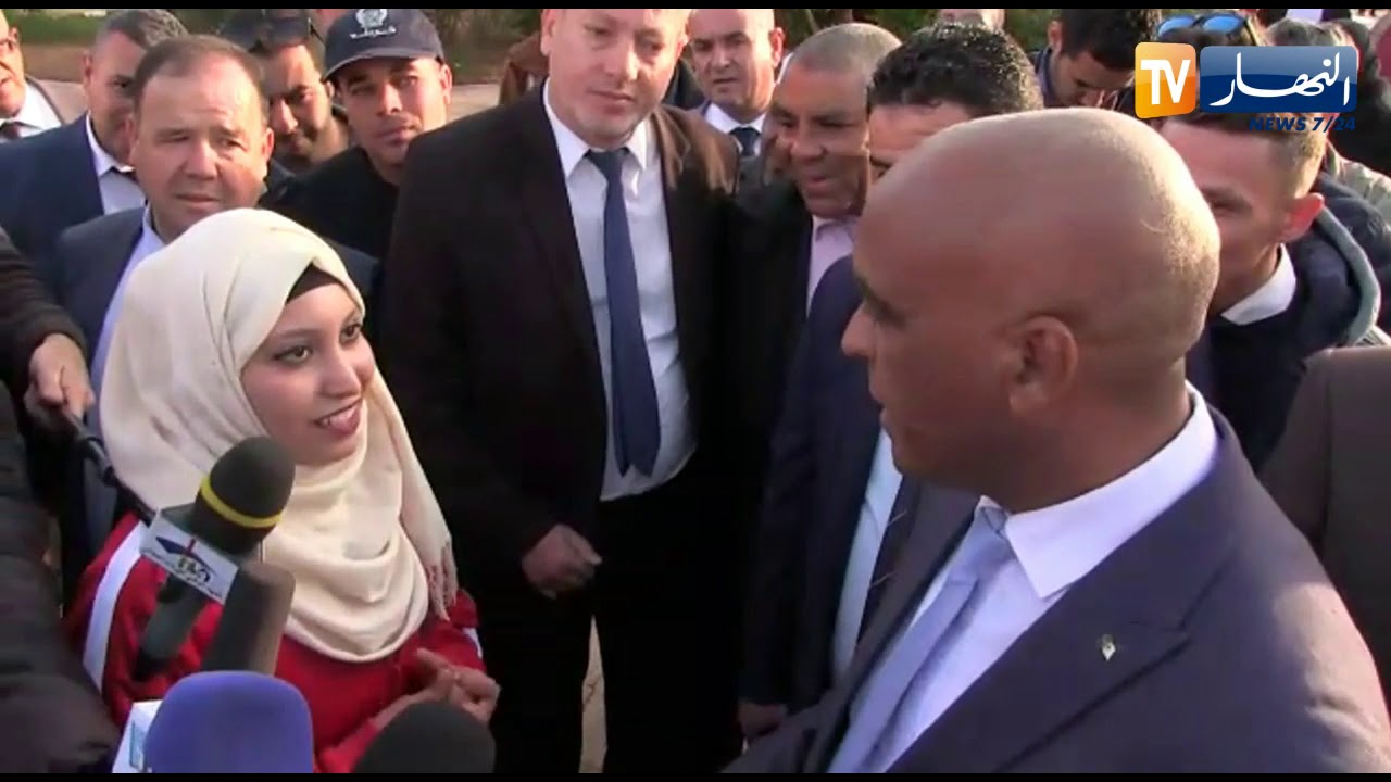 هكذا فاجأت هذه الطالبة وزير التكوين المهني بسؤال حول الباكالوريا المهنية