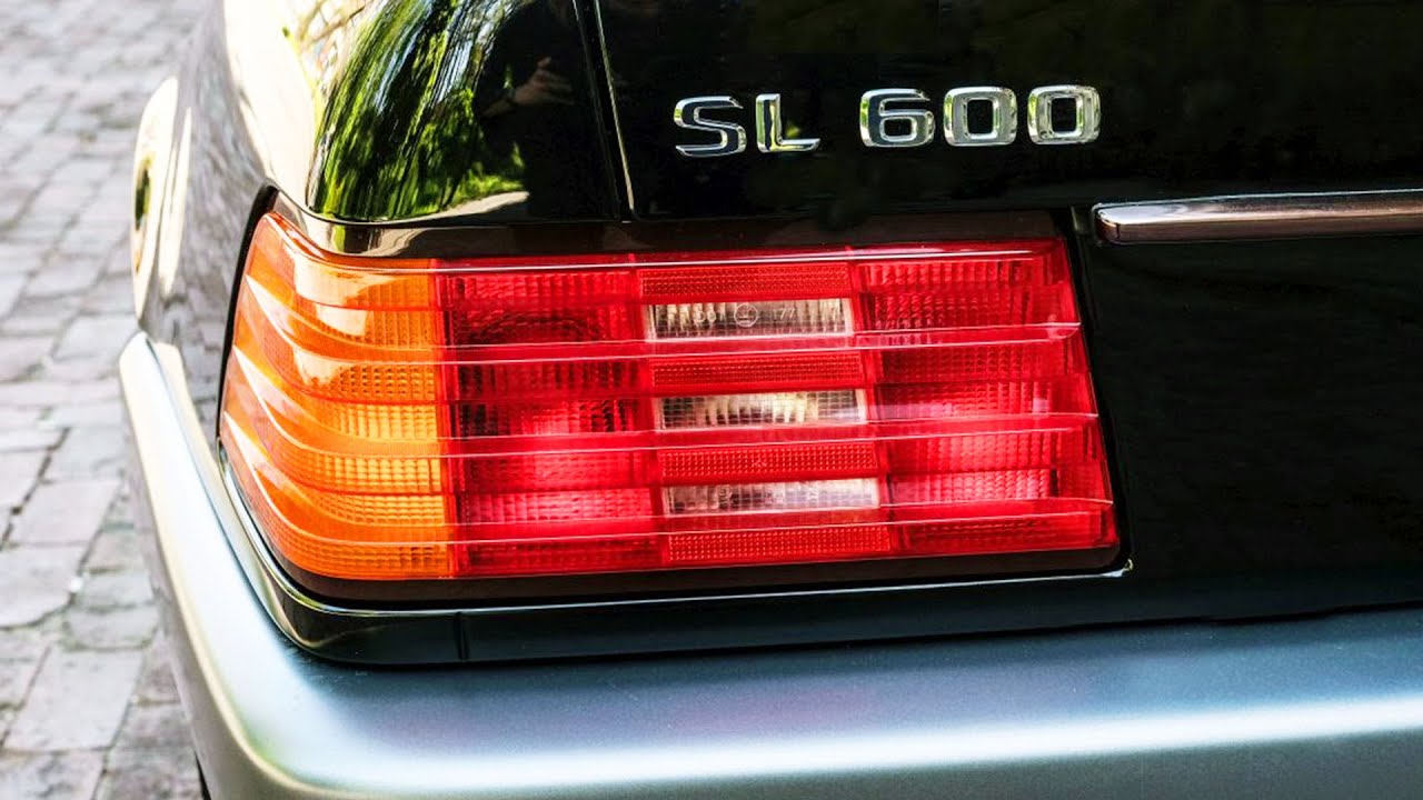 R129 Mercedes-Benz SL 600 powerful roadster with V12 engine, 1994