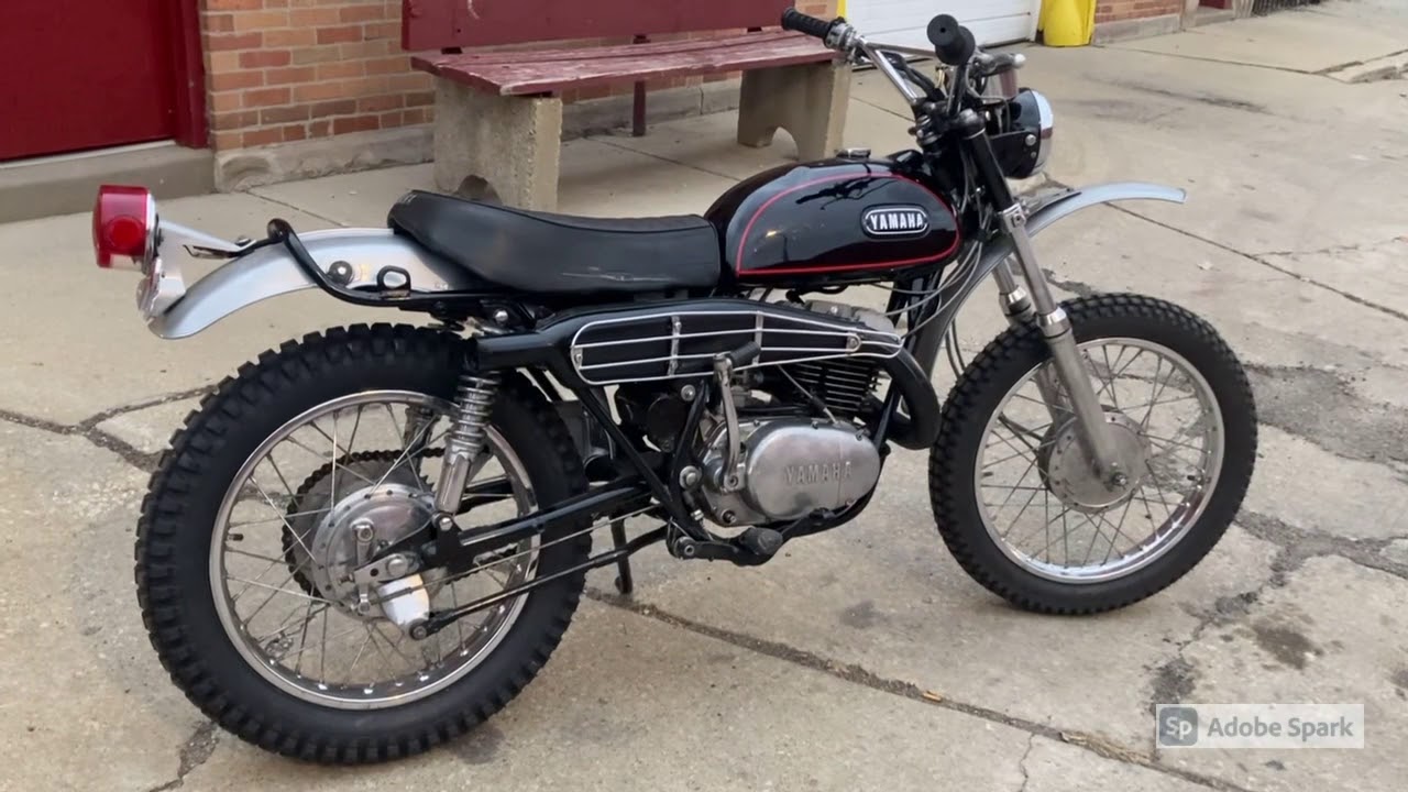 Yamaha 1970 RT1 360 - rebuilt 2 stroke - first start, idling, and test run