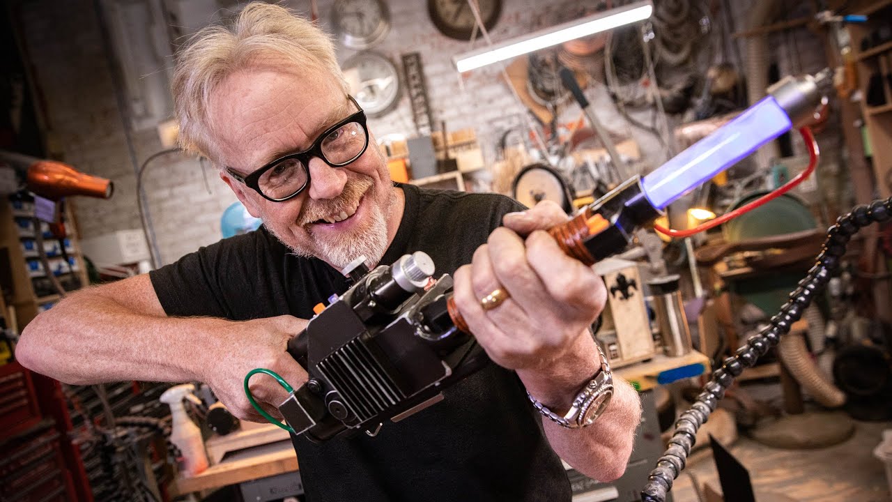 Adam Savage Reviews Hasbro's Ghostbusters Neutrona Wand!