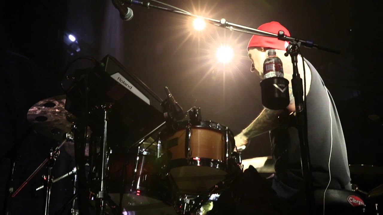 Travis Barker warms up with Demi Lovato