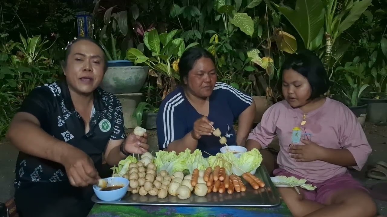 Ep.1294 วันนี้มากินเมนูลูกชิ้นปิ้งกันสามสาวกินกันจนจุกไปเลย