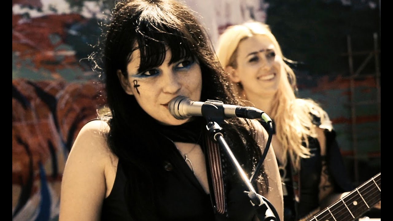 Death Valley Girls live on PressureDrop.tv