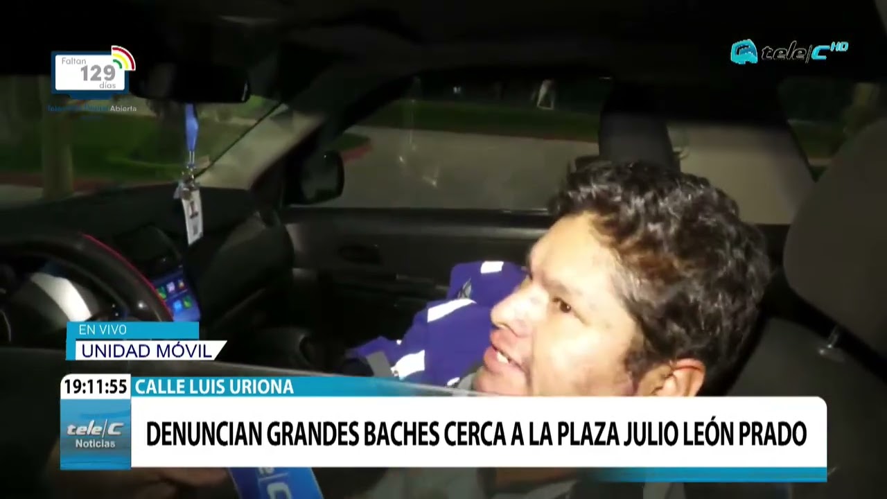 CALLE LUIS URIONA: DENUNCIAN GRANDES BACHES CERCA DE LA PLAZA JULIO LEÓN PRADO.