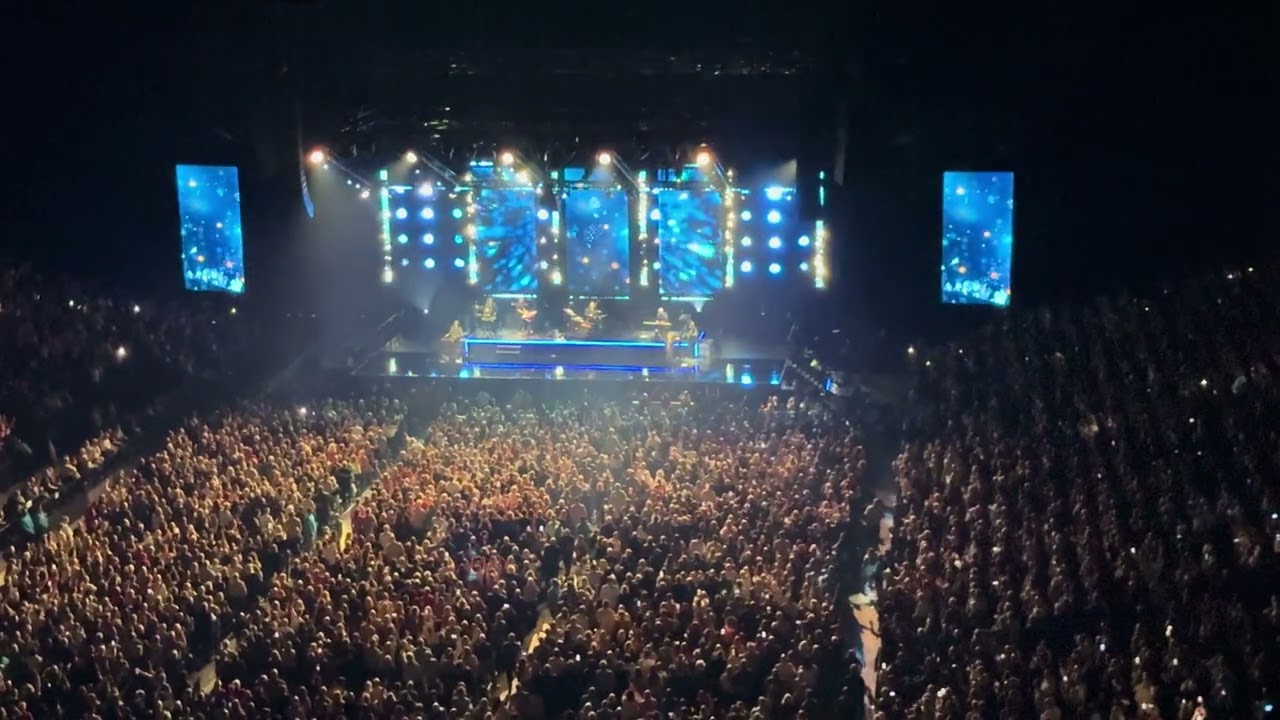 Simply Red - Stars live at Co-op live in Manchester 2025 @simplyred 