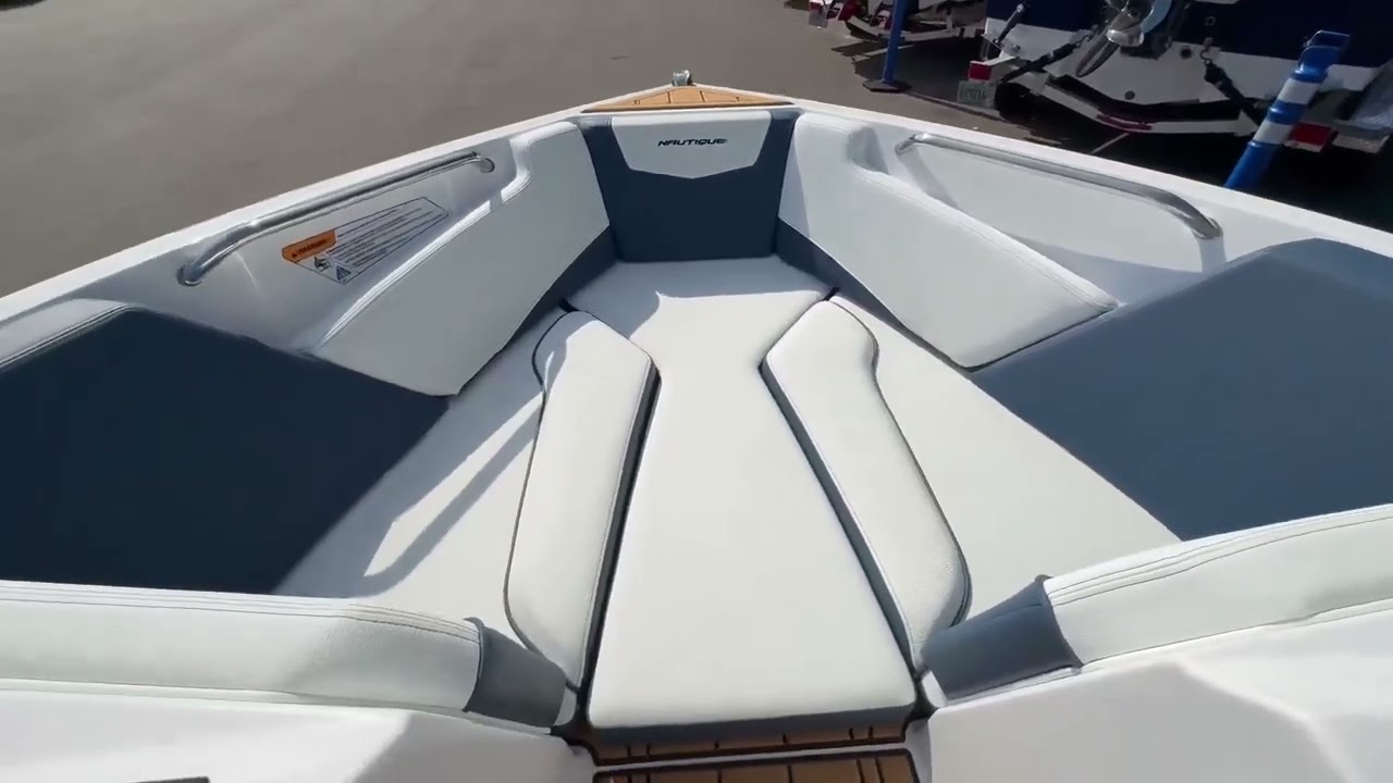 2025 Nautique Ski Nautique 200   Interior