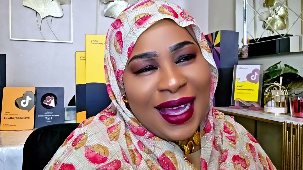 ابوي والسكرتيرة حلفت مابتخلي لينا