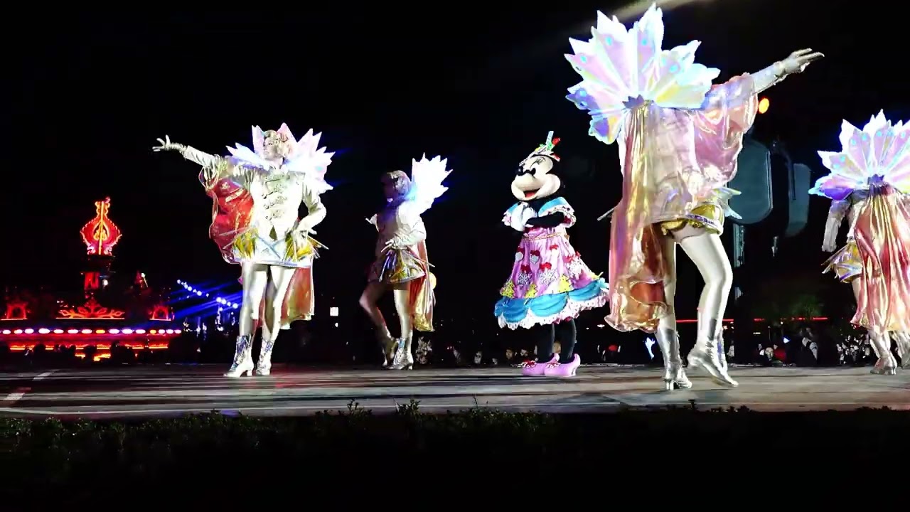  Mickey's Dazzling Christmas Parade 2025
