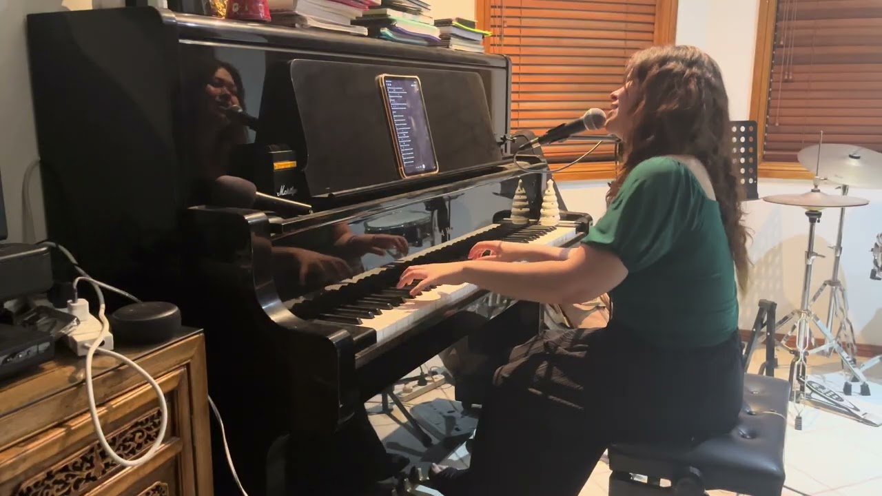 Mamma Mia - ABBA | Mari Carlo cover