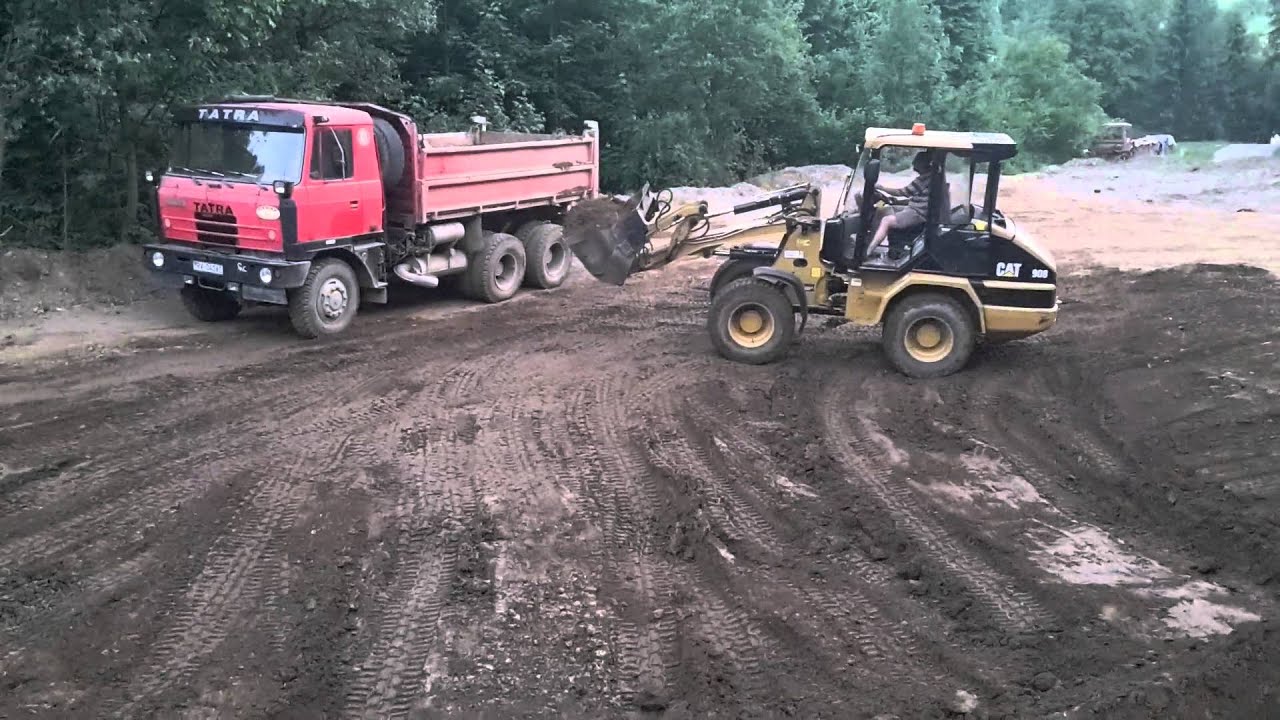 CAT 908 Loading Tatra  815:)